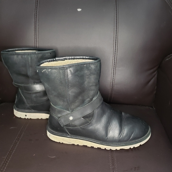 Ugg Australia 1007139 Woman Sheepskin Shearling Black Boots - Picture 2 of 8